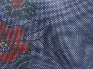 アンティーク　花模様織出し本場泥大島紬着物（5マルキ）